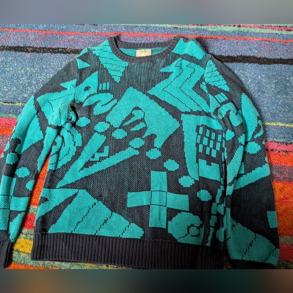 Unisex sweater size M